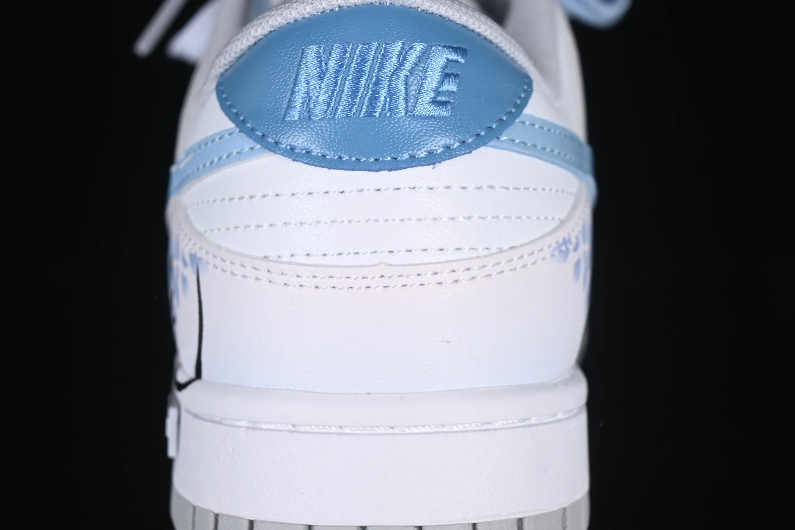 All Categories Nk SB Dunk Series Nk SB Dunk Low Low-top sneakers Nk Dunk CNY Year of the Snake Steam Puppet New Chinese style Chinese style gift box Pearl of the Snake Low-top casual sneakers DD1391-103